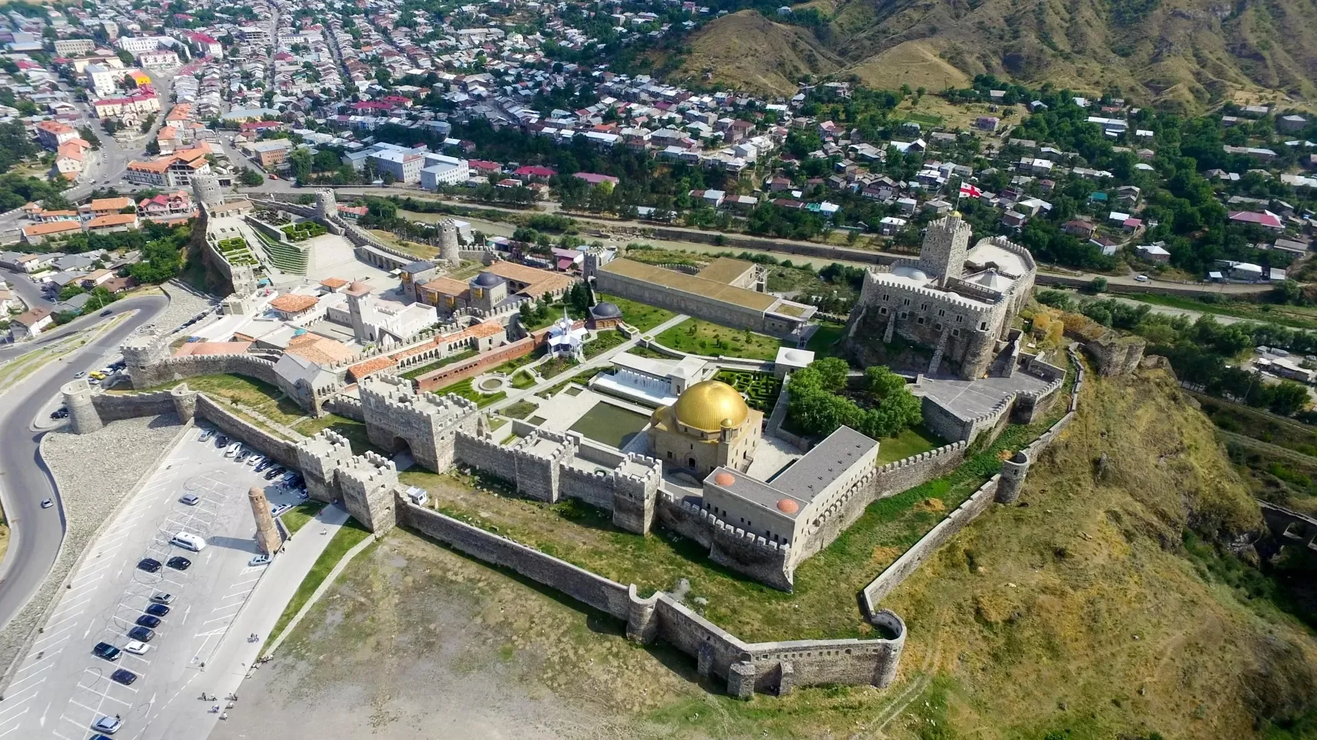 უძველესი გამოქვაბულებიდან სამკურნალო წყაროებამდე - 4 - დღიანი ტური საქართველოში